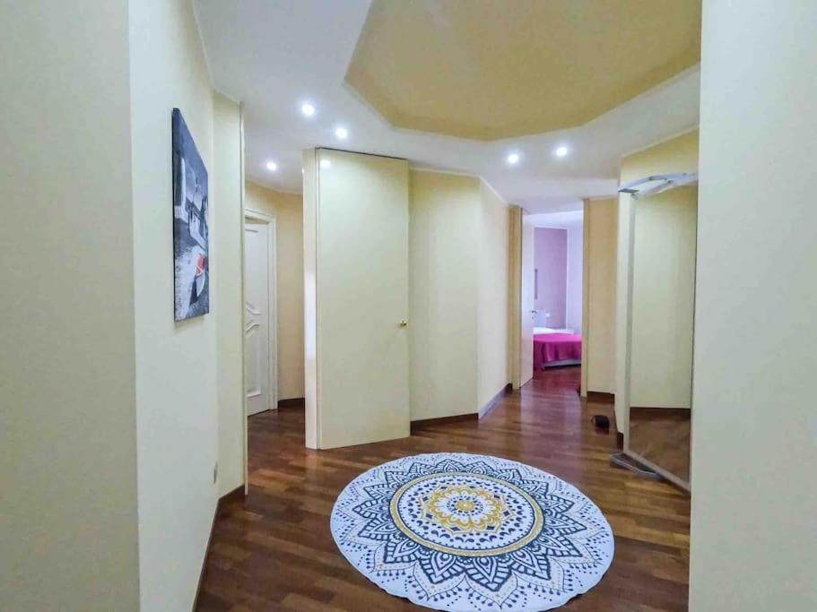 Appartamento Grazioso Con Parcheggio Privato Пиаченца Екстериор снимка