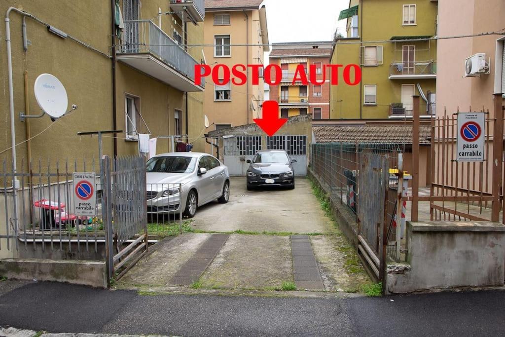 Appartamento Grazioso Con Parcheggio Privato Пиаченца Екстериор снимка